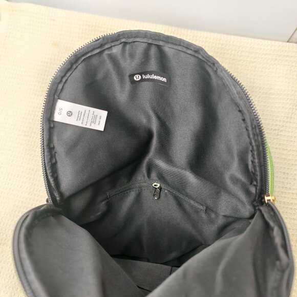 Lululemon Festival Bag 5L • Black/Gold • New - Picture 6 of 7